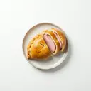 Kasseler Pirogge (Kasseler im Hefeteig gebacken)
