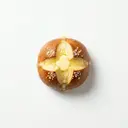 Laugenbrötchen mit Butter