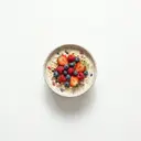 Müsli ungesüßt, mit Milch 3,5 % Fett und Fruchtmischung