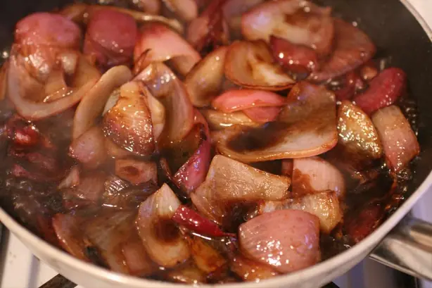 Foto von Italienische Agrodolce-Sauce (Grundrezept) – fertig angerichtet