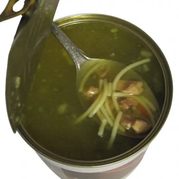 Foto von Klassische Hühnersuppe (Hausgemachtes Elixier) – fertig angerichtet