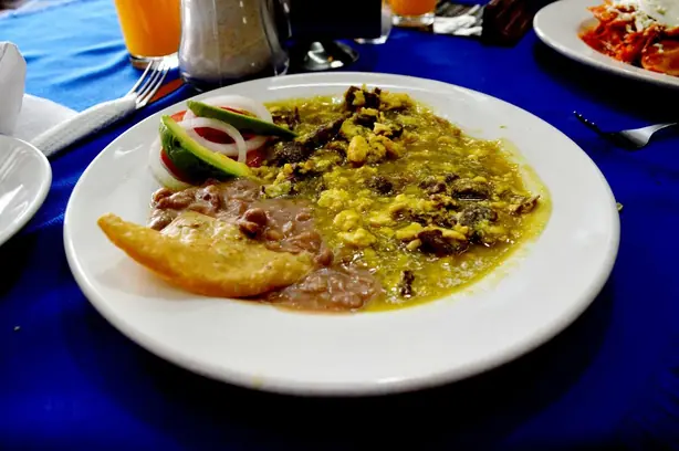 Foto von Aporreadillo (Mexikanisches Rührei mit Trockenfleisch) – fertig angerichtet