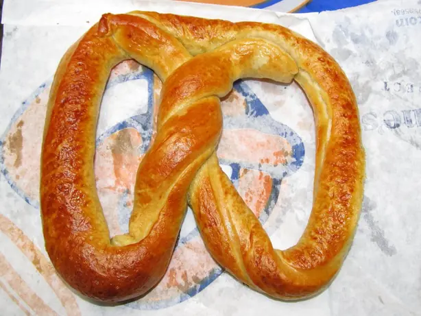 Auntie Anne's Pretzel 2 (16658708714) – Foto: Willis Lam (CC BY-SA 2.0)