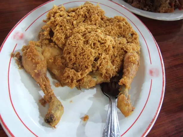 Ayam goreng in Jakarta – Foto: Midori (CC BY 3.0)