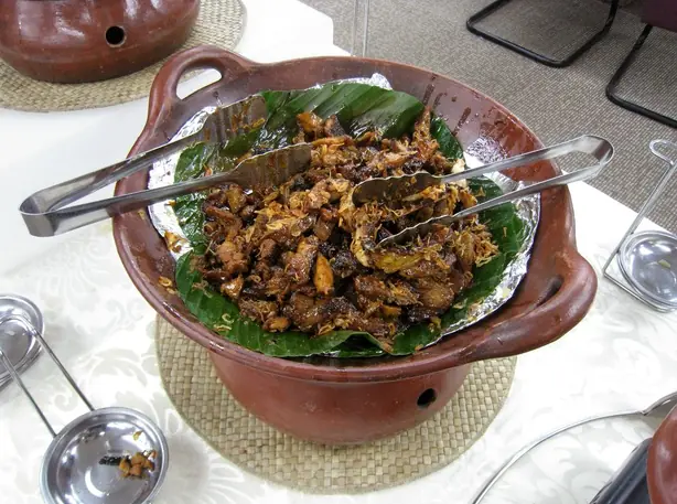Ayam Kecap Panggang – Foto: Gunawan Kartapranata (CC BY-SA 4.0)