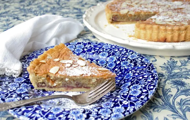Foto von Original Bakewell Tart – fertig angerichtet
