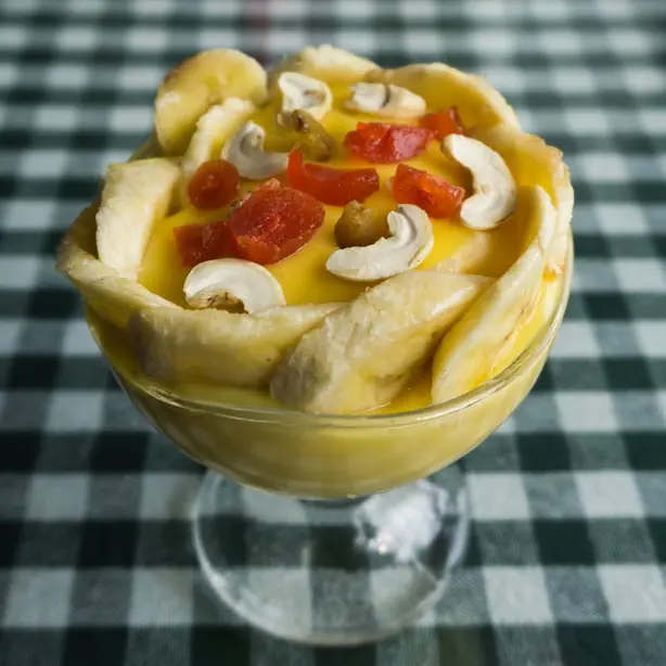 Foto von Klassischer Bananen-Vanillepudding (Banana Custard) – fertig angerichtet