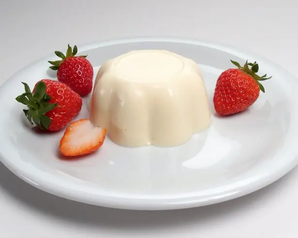 Foto von Klassische Bayerische Creme (Crème bavaroise) – fertig angerichtet
