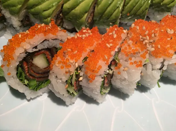 Foto von B.C. Roll (British Columbia Roll) – fertig angerichtet