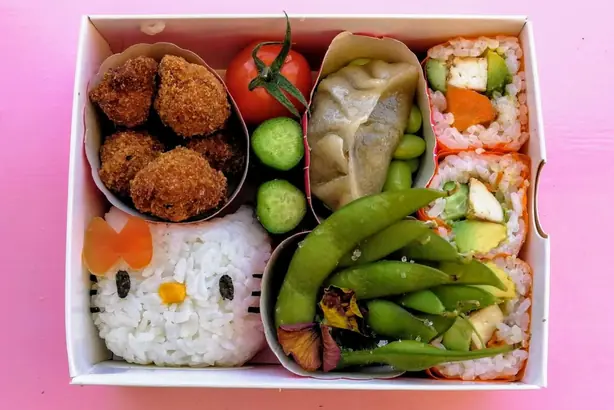 Foto von Klassische Japanische Edamame (Salzige Sojabohnen) – fertig angerichtet