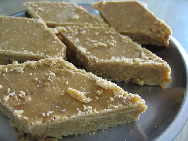 Besan Ki Barfi – Foto: Vashisthapathak2015 (CC BY-SA 4.0)