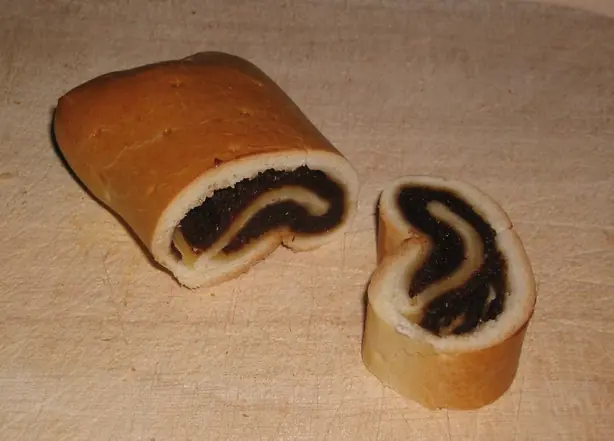Foto von Traditionelles Schweizer Birnbrot – fertig angerichtet
