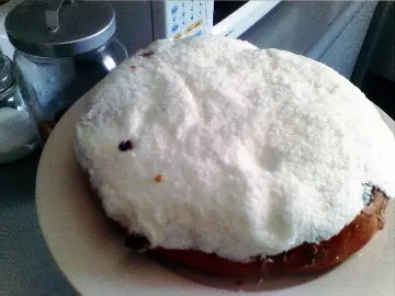 Foto von Boston Bun (Australisches Kartoffel-Hefegebäck) – fertig angerichtet