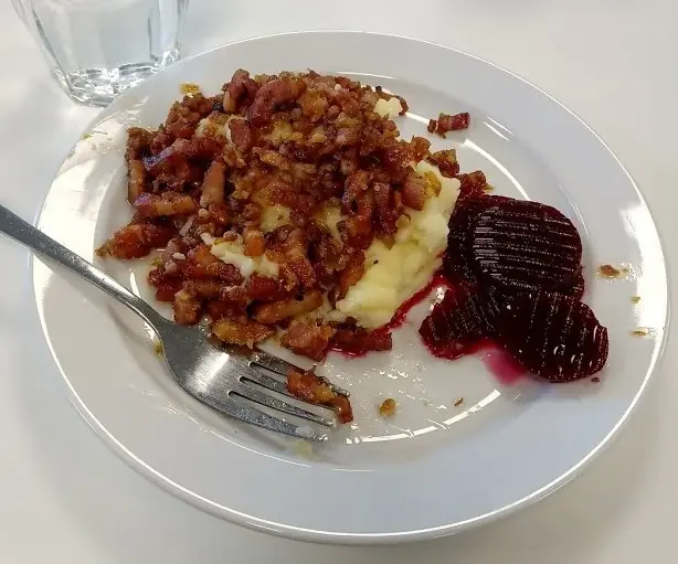 Foto von Brændende kærlighed (Brennende Liebe) – fertig angerichtet