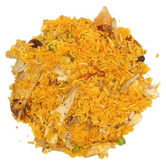 Foto von Klassisches Hähnchen-Biryani (Moghul-Art) – fertig angerichtet