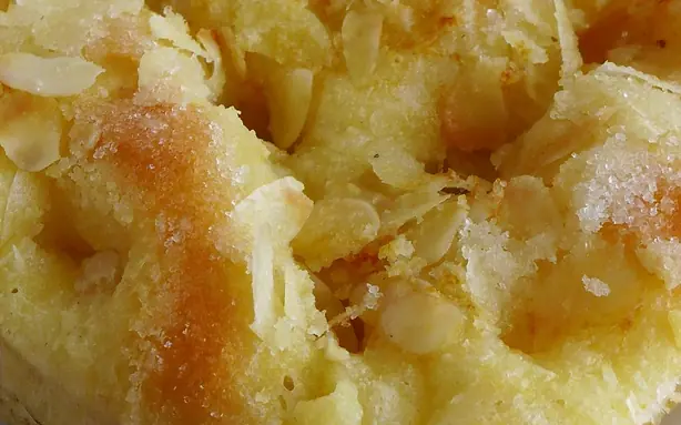 Foto von Klassischer norddeutscher Butterkuchen – fertig angerichtet