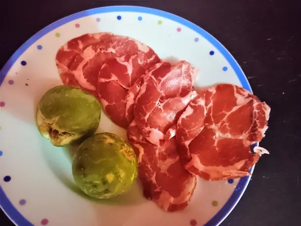 Foto von Traditionelles Italienisches Capocollo (Coppa) – fertig angerichtet