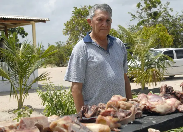 Foto von Carne-de-sol (Brasilianisches Sonnenfleisch) – fertig angerichtet