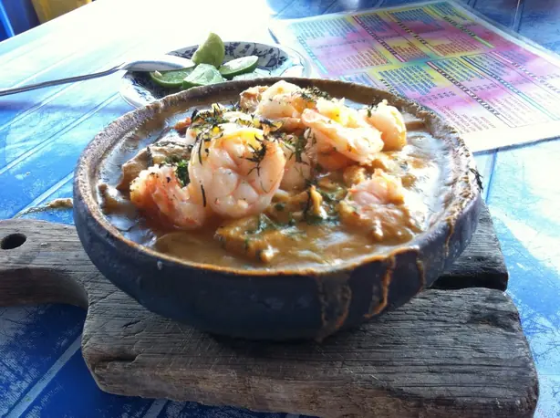 Foto von Traditionelle chilenische Cazuela de Vacuno – fertig angerichtet