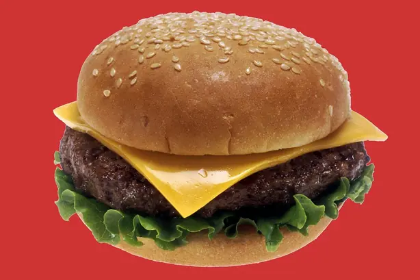 Foto von Klassischer Angus-Burger – fertig angerichtet
