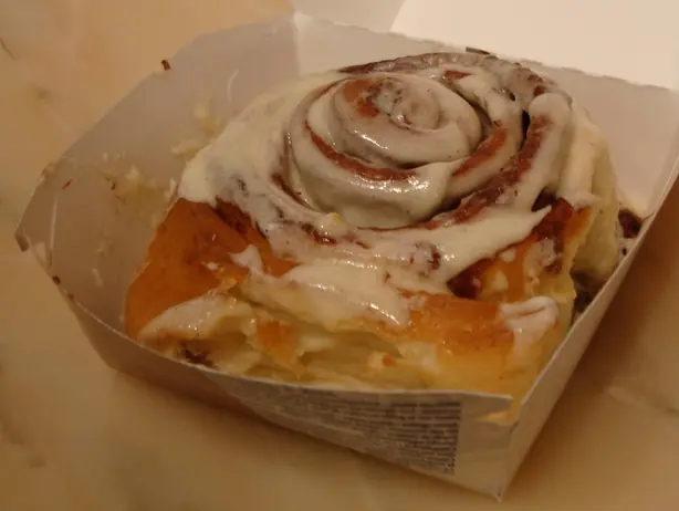 Foto von Klassische Zimtschnecken (Kanelbullar) – fertig angerichtet
