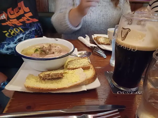Foto von Echter Dublin Coddle – fertig angerichtet