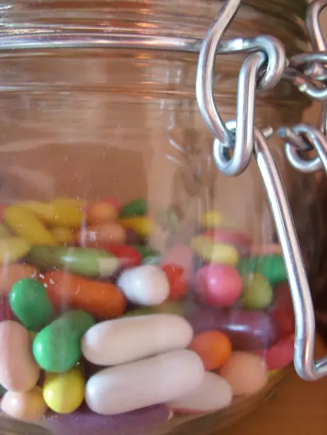 Foto von Klassische Zuckerdragees (Comfits) – fertig angerichtet