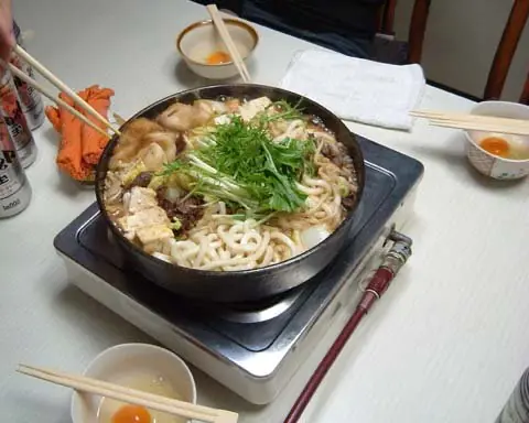 Foto von Japanischer Feuertopf (Nabemono / Yosenabe) – fertig angerichtet