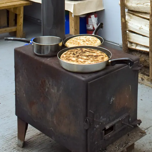 Foto von Bannock (Traditionelles indigenes Fladenbrot) – fertig angerichtet