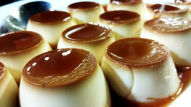 Foto von Klassische Crème Caramel – fertig angerichtet