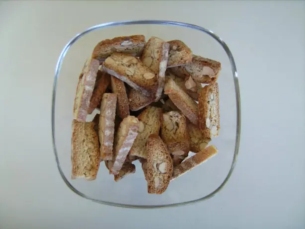 Foto von Croquettes de Vinsobres (Provenzalisches Mandelgebäck) – fertig angerichtet