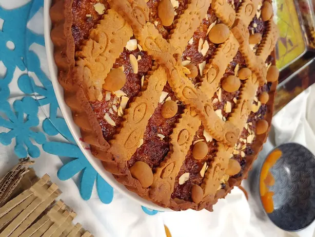 Foto von Klassische italienische Crostata – fertig angerichtet
