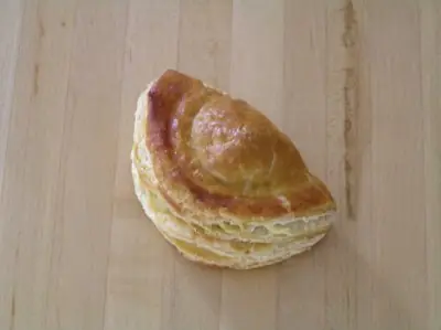 Foto von Herzhafte Curry-Rindfleisch-Teigtaschen (Hongkong-Stil) – fertig angerichtet