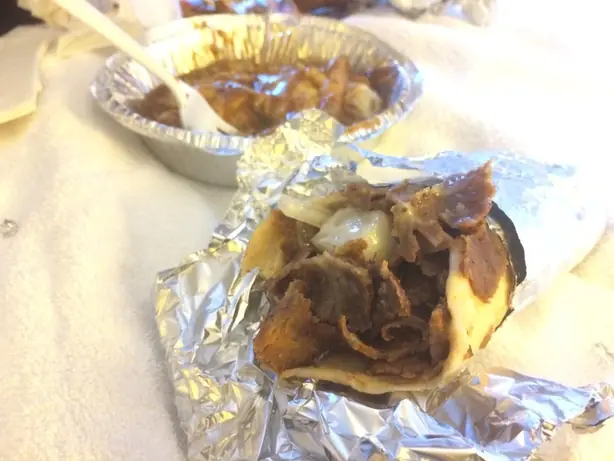 Foto von Halifax Donair – fertig angerichtet