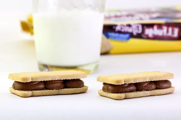 Foto von Hausgemachte E.L. Fudge Kekse (Elfen-Sandwiches) – fertig angerichtet