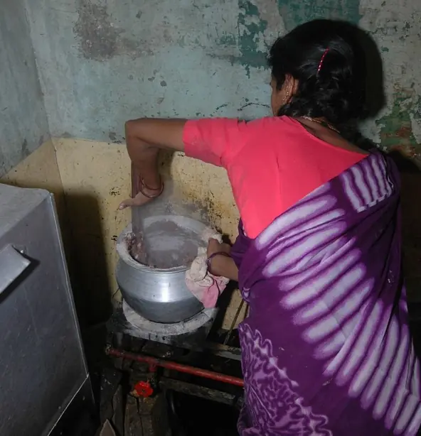 Foto von Ragi Mudde (Indische Fingerhirse-Bällchen) – fertig angerichtet