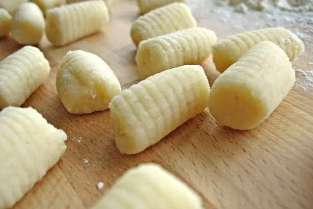 Foto von Klassische Kartoffel-Gnocchi (Gnocchi di patate) – fertig angerichtet