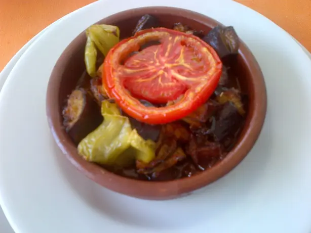 Foto von Dalmatinisches Brudet (Mediterraner Fischeintopf) – fertig angerichtet