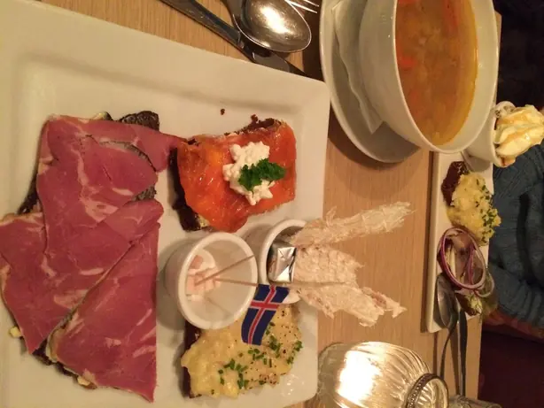 Foto von Plokkfiskur (Isländischer Fischeintopf) – fertig angerichtet