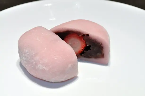 Foto von Klassisches Daifuku Mochi – fertig angerichtet