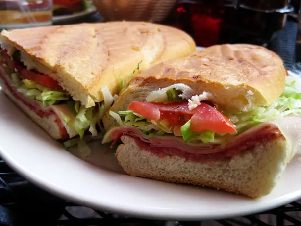 Italiano sandwich 01 – Foto: cherrylet (CC BY 2.0)