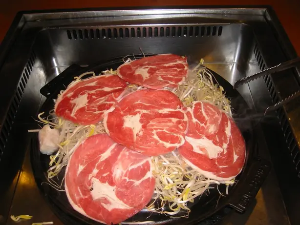 Jingisukan at Asahi Beer Community Hall – Foto: mdid (CC BY 2.0)