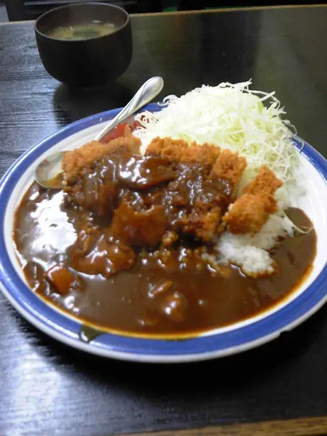 Foto von Japanisches Katsu Curry (Katsukarē) – fertig angerichtet