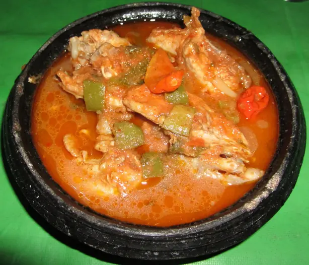 Foto von Kédjénou de Poulet (Ivorianischer Hühnertopf) – fertig angerichtet