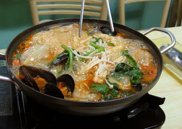 Korean.food-Mandu.Jeongol-01 – Foto: by draq (a flickr user) (CC BY 2.0)