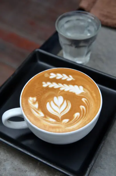 Foto von Caffè Latte – fertig angerichtet