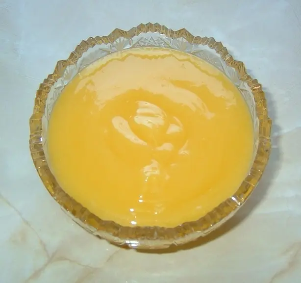 Foto von Klassischer Lemon Curd (Zitronencreme) – fertig angerichtet