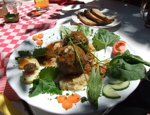 Lewwerknepp mit Sauerkraut – Foto: Claus Ableiter (CC BY-SA 4.0)