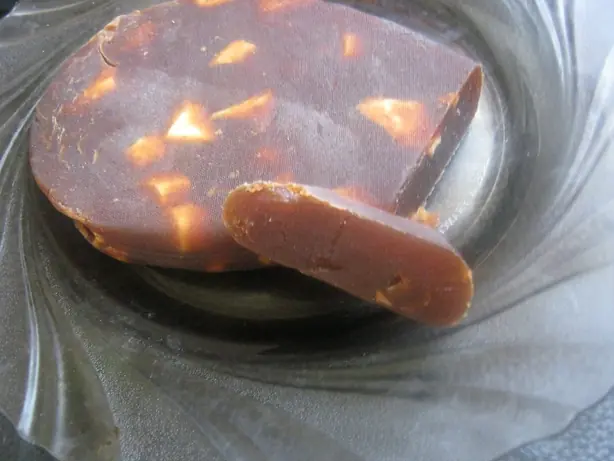 Foto von Litauischer Apfelkäse (Obuolių sūris) – fertig angerichtet