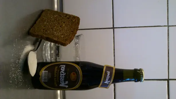 Foto von Øllebrød – Dänischer Schwarzbrot-Bier-Brei – fertig angerichtet